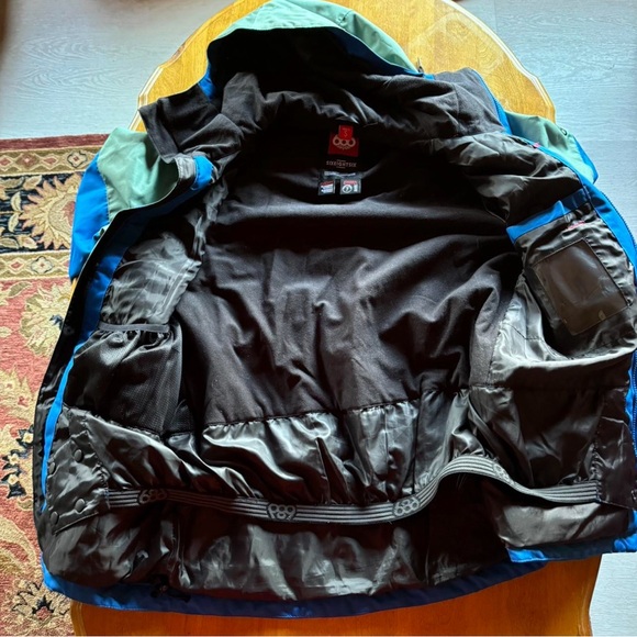 686 snowboard jacket NEW mens size small WATERPROOF/INSULATED - Picture 2 of 3